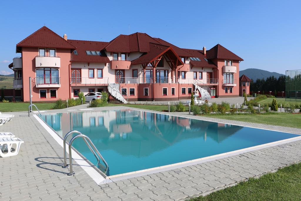 Sanderson Apartments Miercurea Ciuc Habitación foto